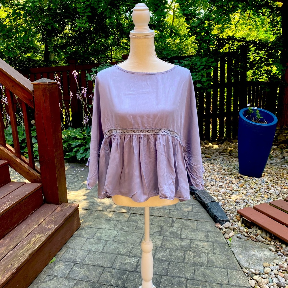 So cute bohemian style blouse.